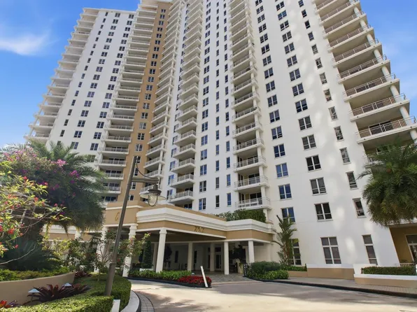 701 Brickell Key Blvd APT 610, Miami, FL 33131
