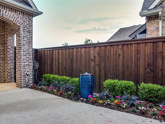 5th image of 1612 Thoroughbred Ln