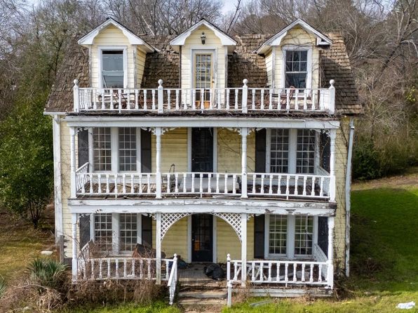 105 N Tyler St, Big Sandy, TX 75755