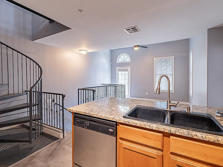 2773 S Bahama Dr — Photo 22