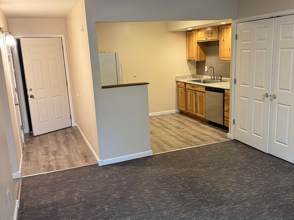 1st image of 2900 Concord St #205