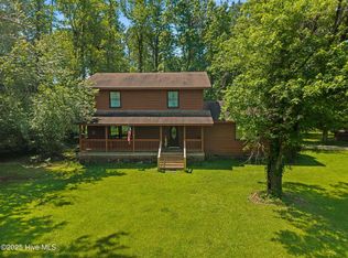 200 S Hummingbird Ln, Rocky Point, NC 28457