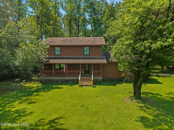 200 S Hummingbird Lane, Rocky Point, NC 28457