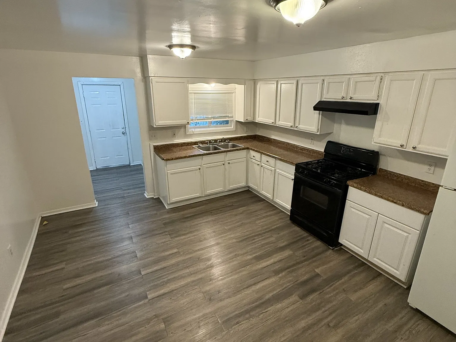 546 Edmund Ave. W - Unit 1 — Photo 3