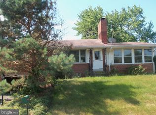 5597 Edsel St, Harrisburg, PA 17109