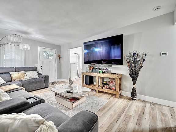 5th image of 2024 Dallas Ave