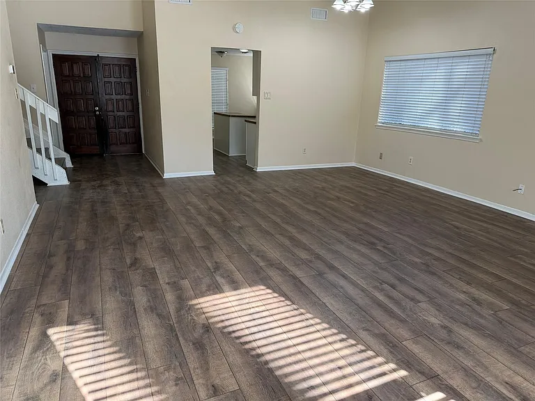 9 Dewthread Ct — Photo 4