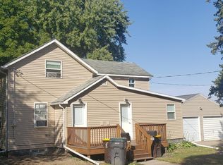 300 6th Ave SW, Wells, MN 56097