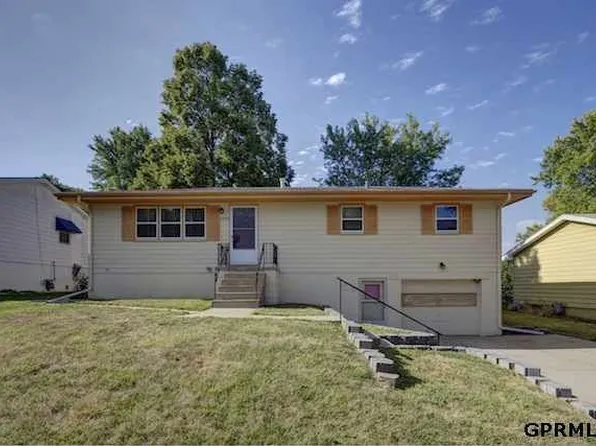 5229 Drexel St, Omaha, NE 68117