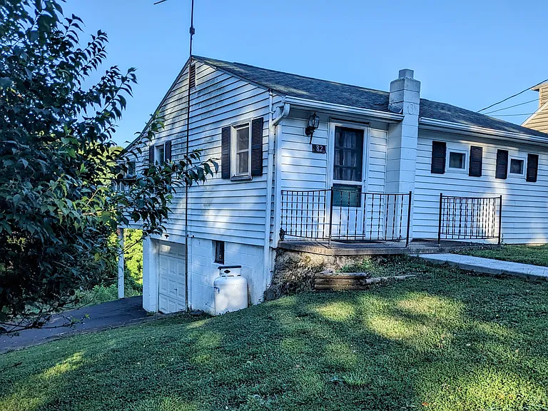 82 Briar Patch Ln — Photo 1
