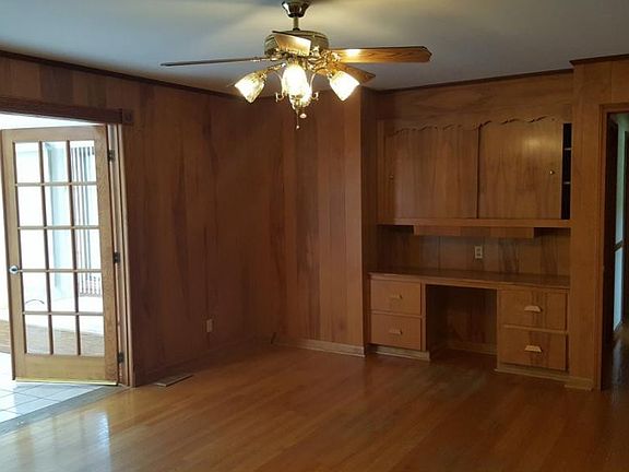 2nd image of 108 Apache Dr