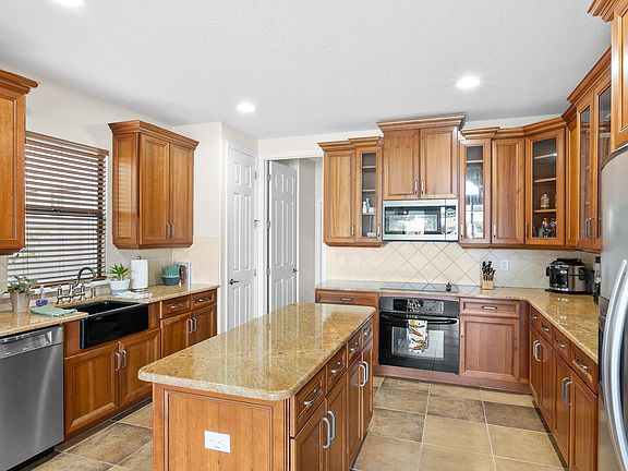 2nd image of 687 Palos Verde Dr