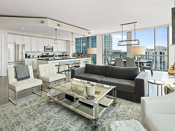 3rd image of 900 20th Ave S APT 902