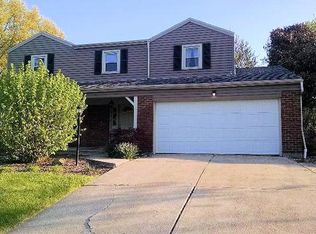 8482 Denallen Dr, Cincinnati, OH 45255