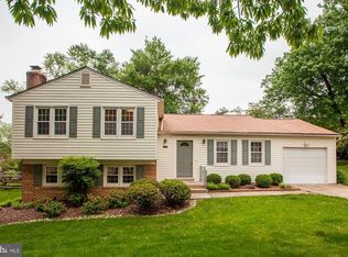1505 Defoe St, Rockville, MD 20850