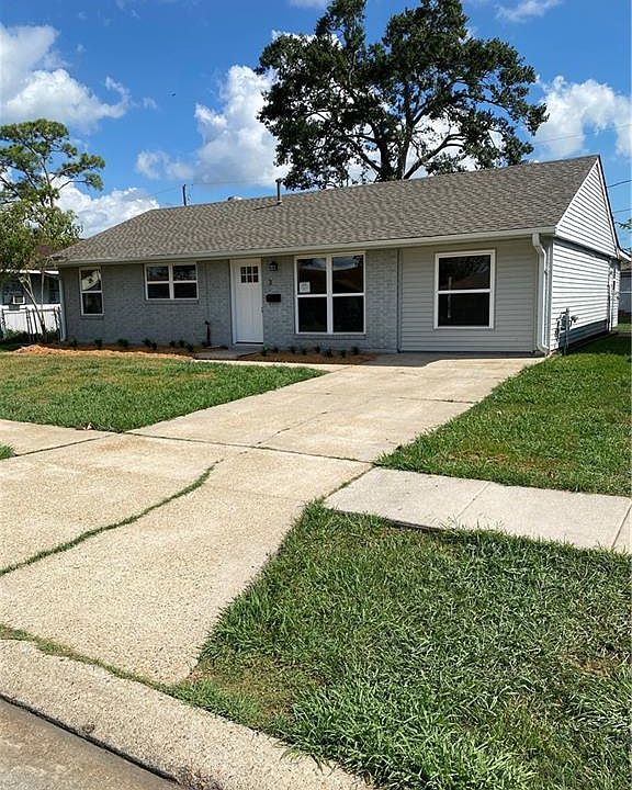 1st image of 3 Woodberry Ln