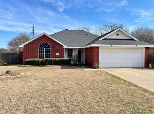 1314 Ridge Dr, Midlothian, TX 76065