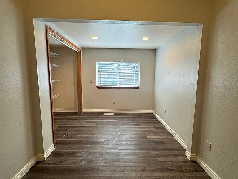810 Stewart St #A — Photo 3