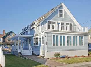 237 Beach Ave, Hull, MA 02045