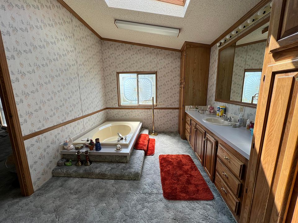 602 1st Ave W, Scobey, MT 59263 Zillow