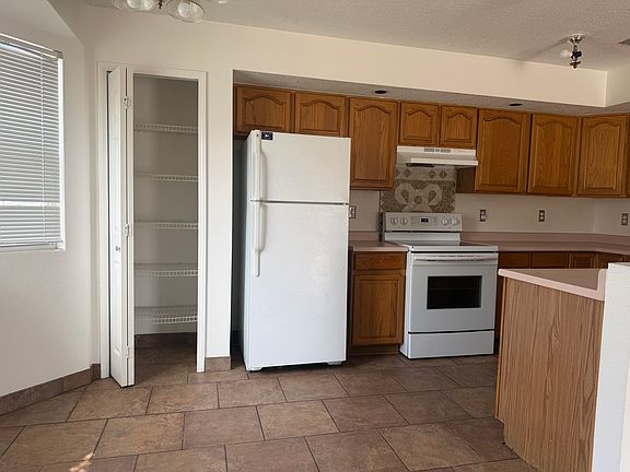 5th image of 4132 Foxwood Trl SE