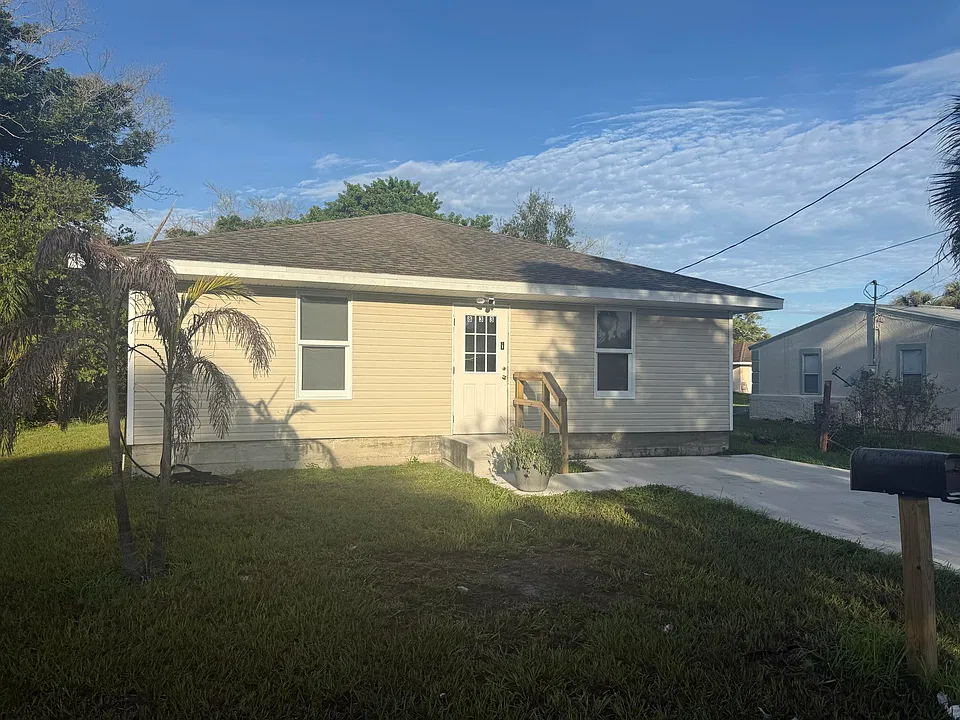 833 NE 14th Ave