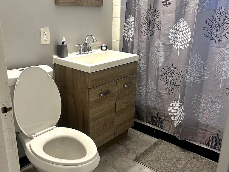 564 Springfield St #2 — Photo 8