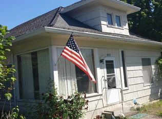 401 S Royal Ave, Eagle Point, OR 97524