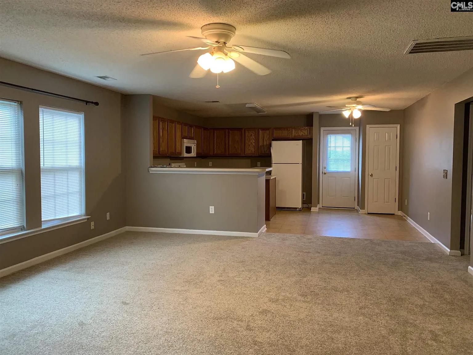 4 bed, 1900 sqft, $1,995 — Photo 3