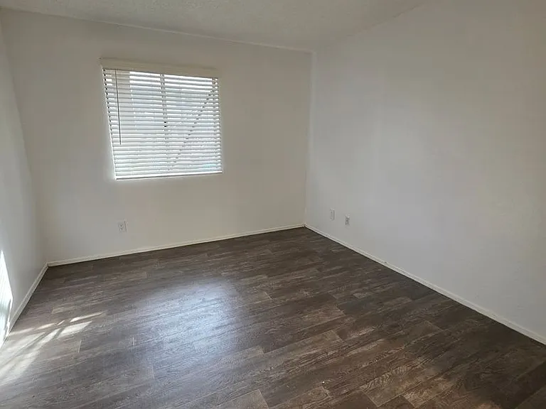 Canyon 35 Apartments — Photo 39