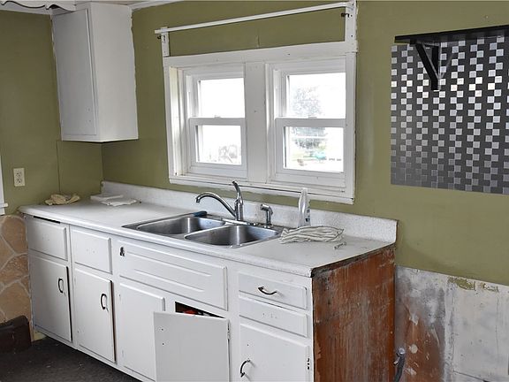 5th image of 510-512 N Manor St