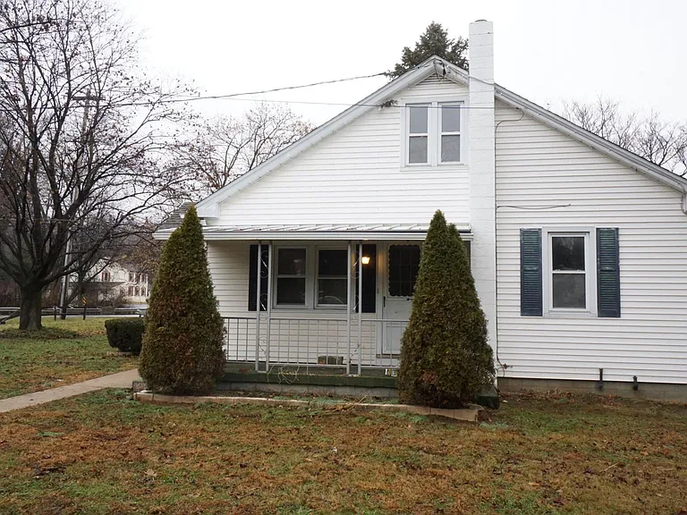 405 Bondsville Rd — Photo 2