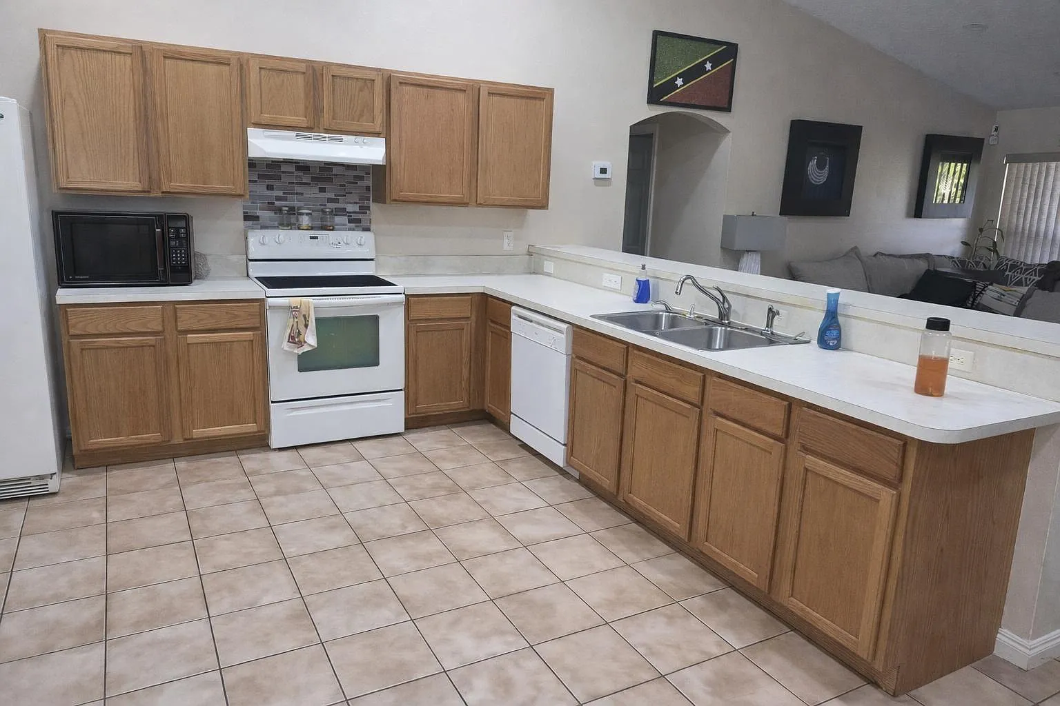 1 bed, 1.0 bath, 1800 sqft, $1,139 — Photo 4