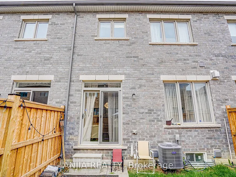 25 Collier Cres — Photo 40