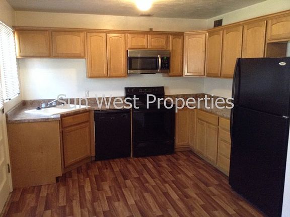 5th image of 822 N Butler Ave
