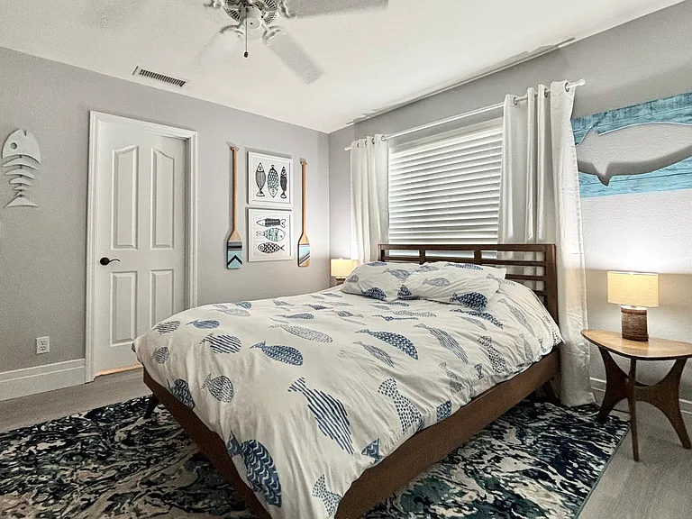Upstairs bedroom with queen bed