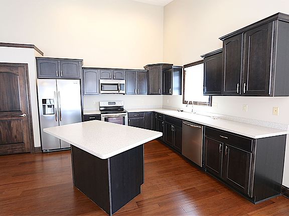 3rd image of 408 Private Road 574