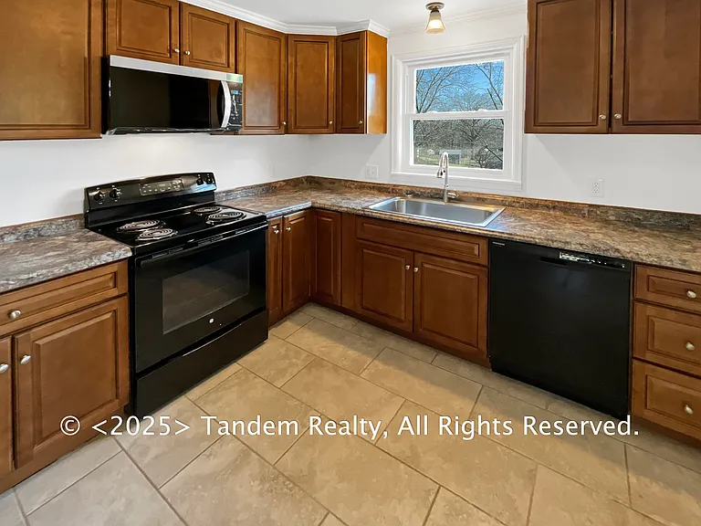 5049 Brevity Ln #5049 — Photo 5