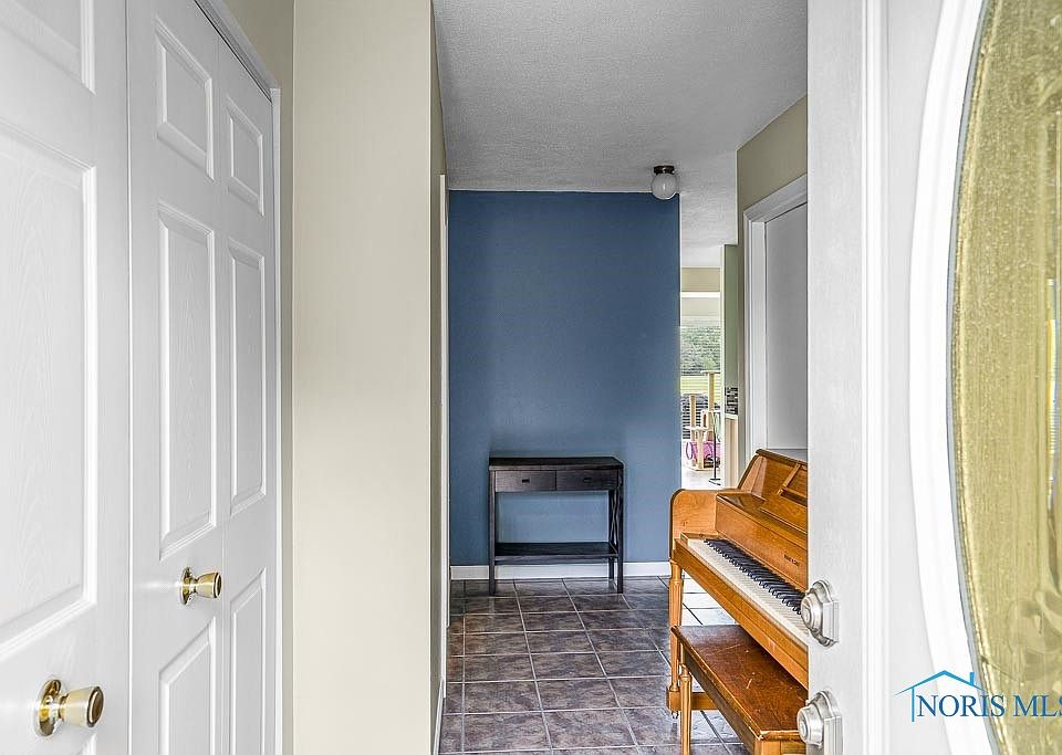 Fenwyck Arms 6818 Fenwyck Rd Maumee OH Zillow