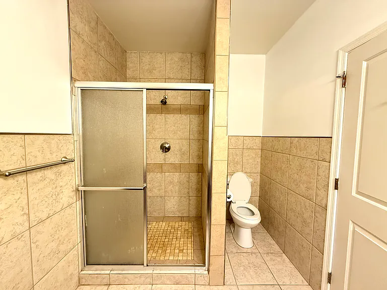 1 E Main St #2 — Photo 8