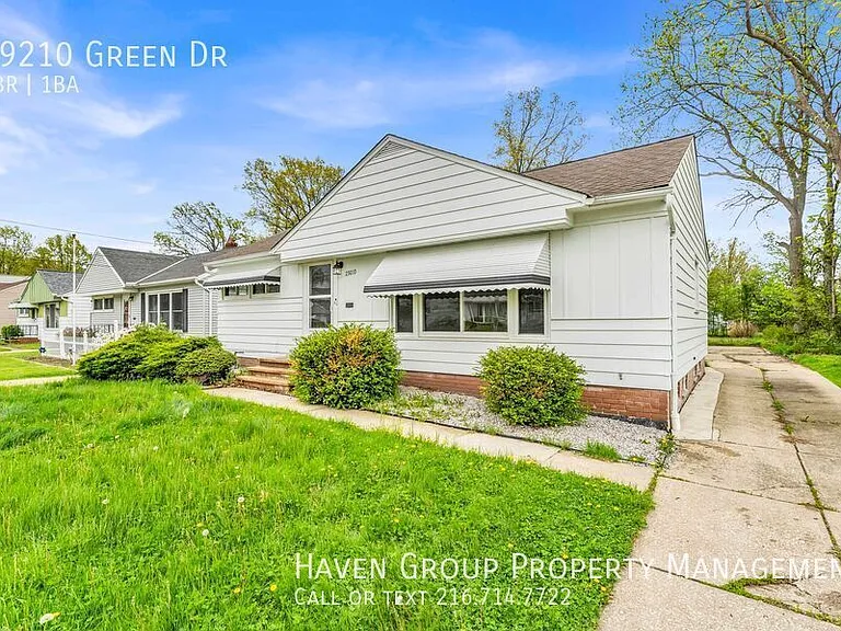 29210 Green Dr — Photo 2