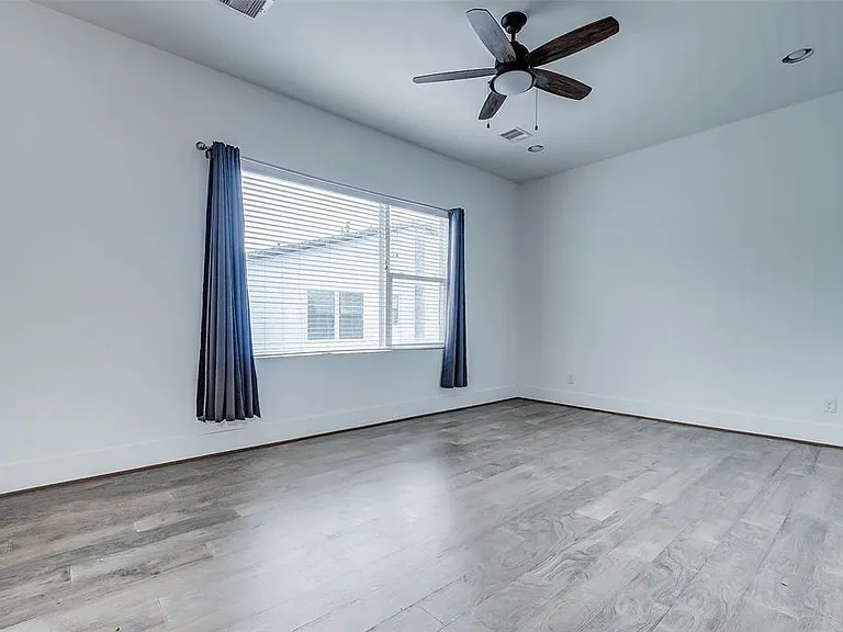 2407 Anita St #B — Photo 35