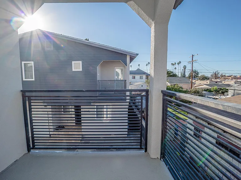 3913 Brighton Ave — Photo 33