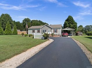 3231 Amity Hill Rd, Statesville, NC 28677