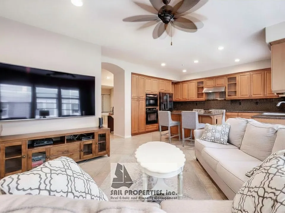 6251 Pacific Pointe Dr