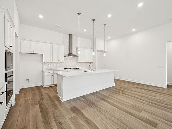 2nd image of 1837 Naseby Rd