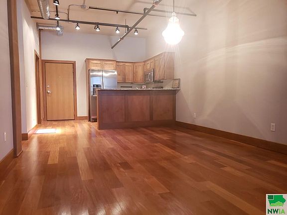 3rd image of 302 Jones St Ste 612