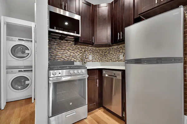 Rented by Compass | media 9