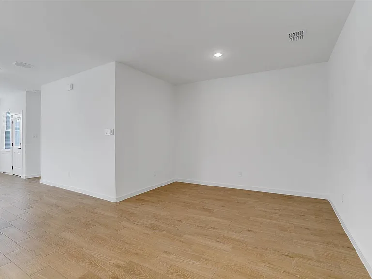 8438 Bay Ridge Cir — Photo 22