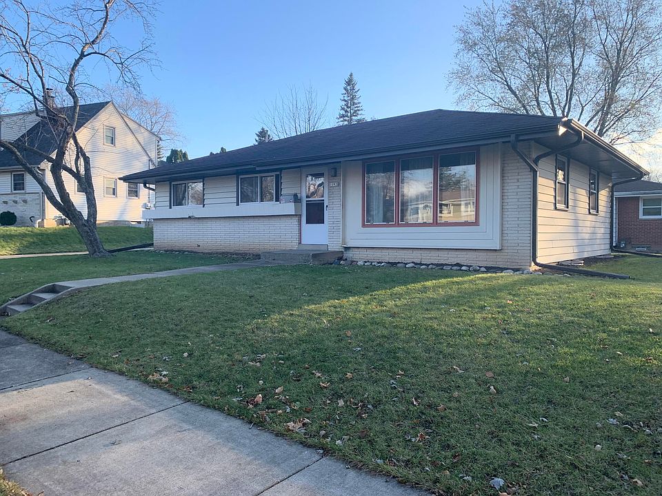 1st image of 10933 W Harvest Ln